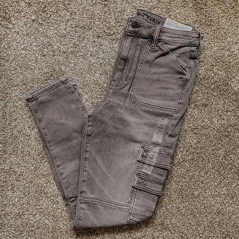 NWT Smoked Gray Super Hi-Rise Cargo Jegging